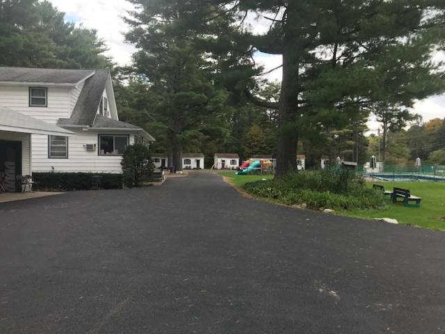 Catskill Motor Court Motel Exterior photo