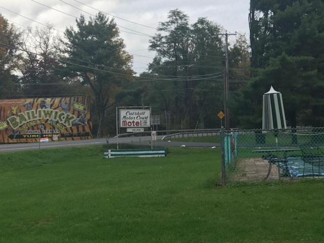 Catskill Motor Court Motel Exterior photo